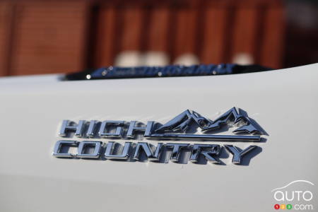 2024 Chevrolet Silverado 2500 HD, High Country badging