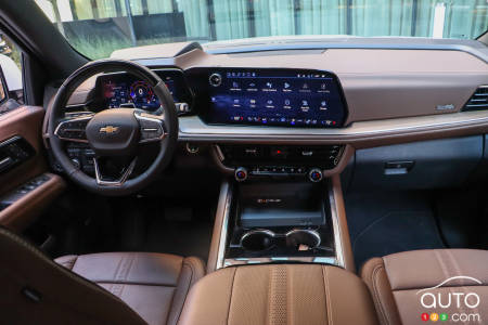 2025 Chevrolet Suburban, interior