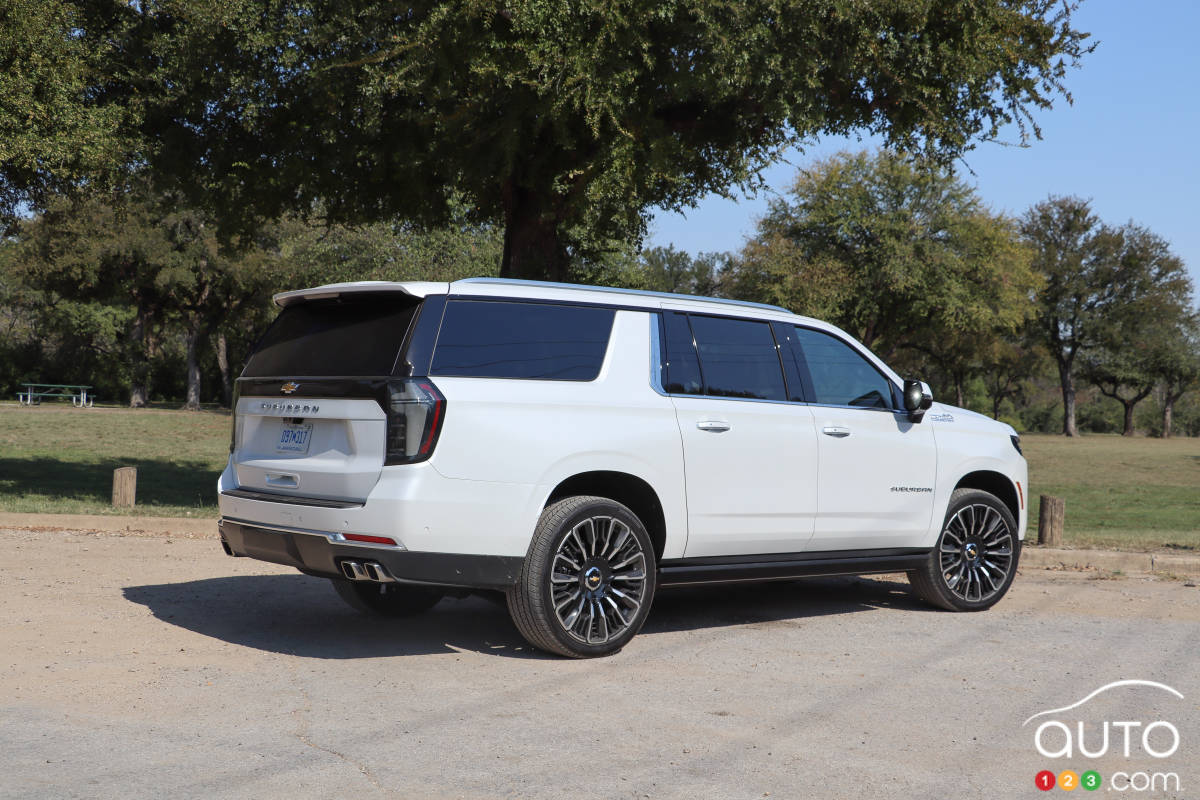 Chevrolet Suburban 2025, trois quarts arrière