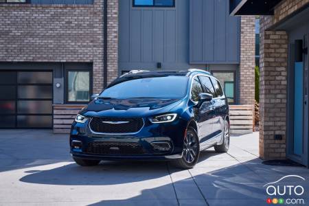 Chrysler Pacifica hybride, avant