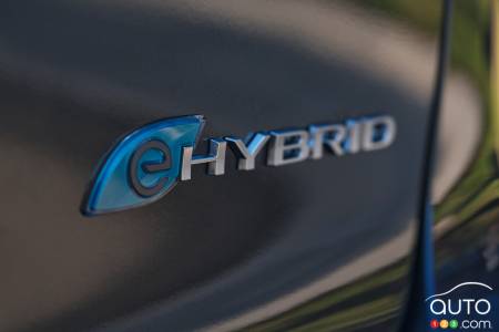 Chrysler Pacifica hybride, écusson