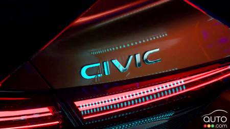 2022 Honda Civic, rearl ight and nameplate
