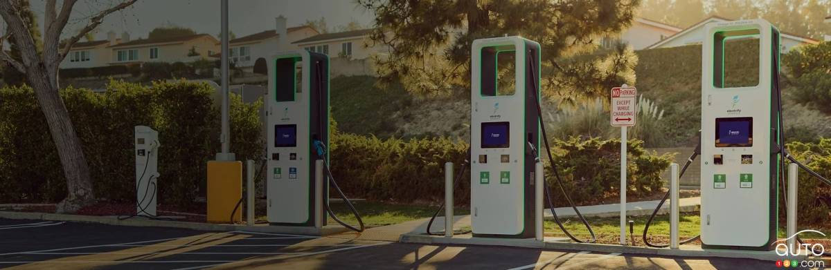 Une station de chargement du réseau Electrify America