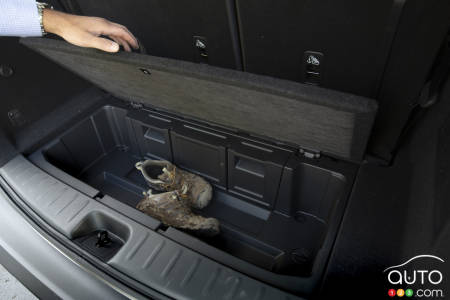 2022 Nissan Pathfinder, storage space