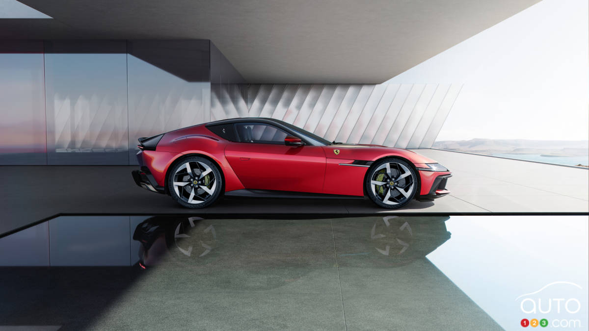 Ferrari 12Cilindri, de profil