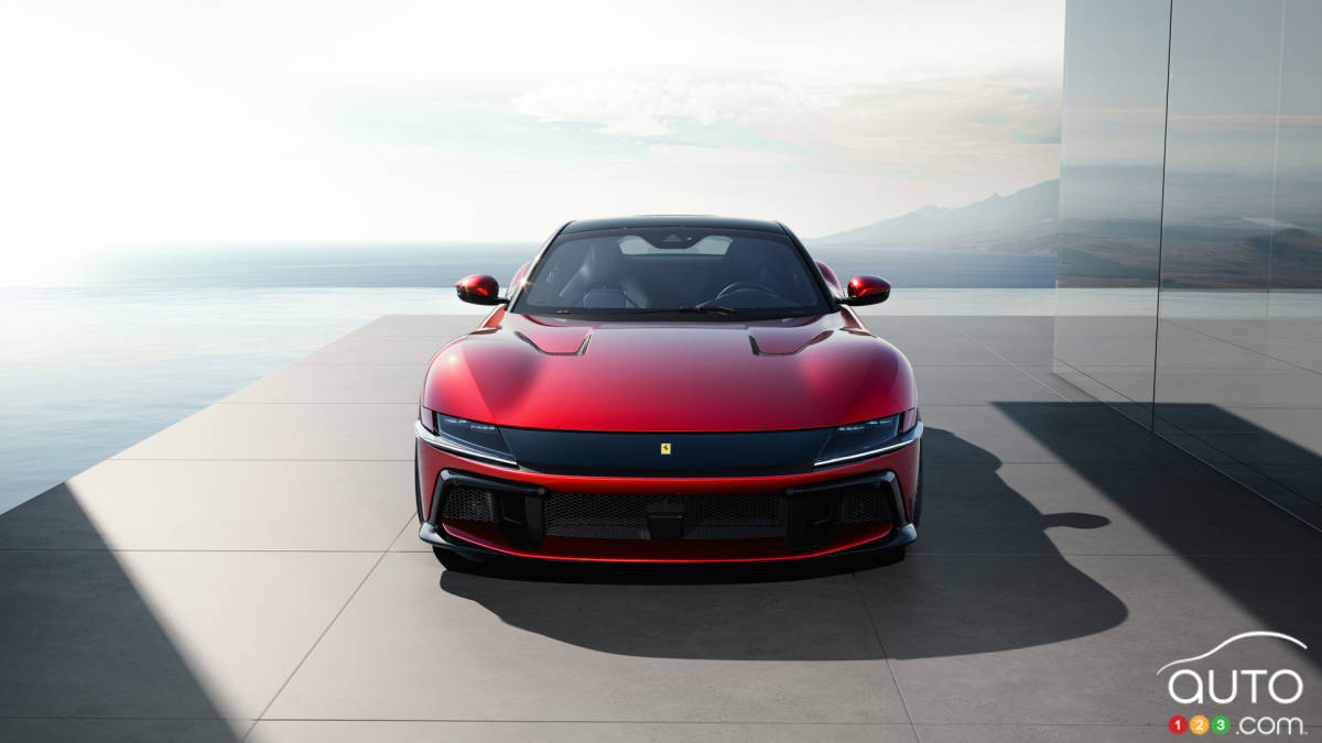 Ferrari 12Cilindri, avant