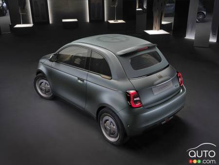 2024 Fiat 500-e - Rear