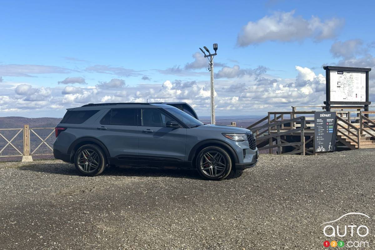 Le Ford Explorer 2025, en haut de montagne