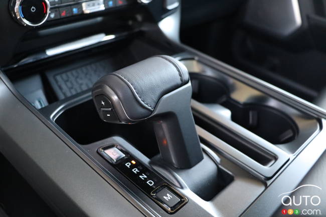 2024 Ford F-150 Tremor, gear shift lever