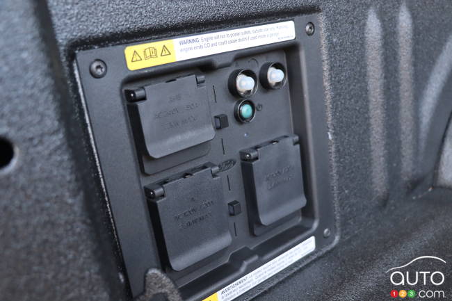 2024 Ford F-150 Tremor, power outlets