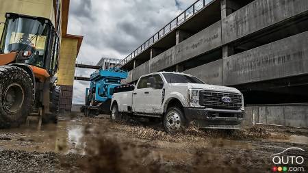 Ford Super Duty 2023 - Profil