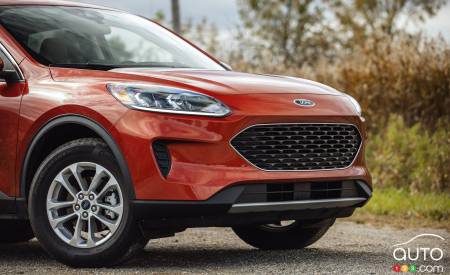 2020 Ford Escape, front grille