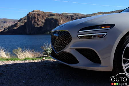 Glimpse of the new 2024 Genesis G70