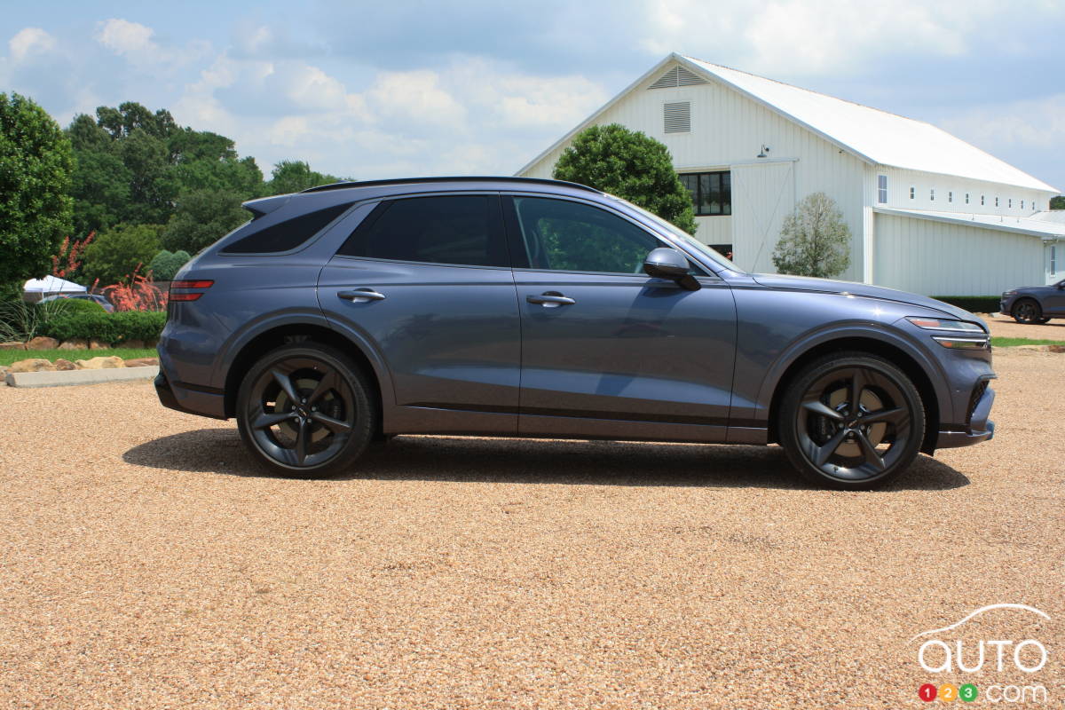 Le Genesis GV70 2026, de profil