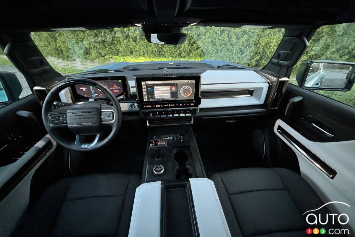 GMC Hummer EV 2025, intérieur