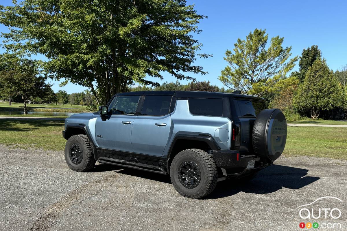 2025 GMC Hummer EV, three-quarters rear