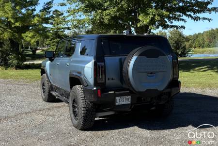 2025 GMC Hummer EV, rear