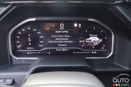 Driver data display in the 2023 GMC Sierra 1500 AT4X AEV