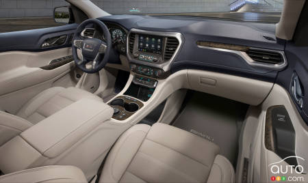 GMC Acadia Denali, interior