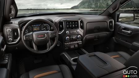 GMC Sierra AT4 Diesel, interior