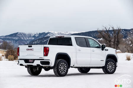 GMC Sierra 1500 AT4 Diesel, three-quarters rear