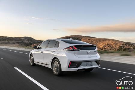 2020 Hyundai Ioniq Electric, three-quarters rear