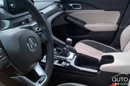 L'Acura Integra 2023, volant, console central