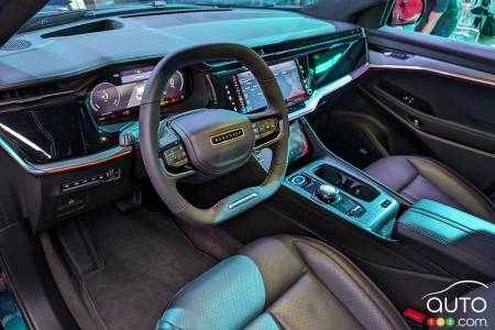 2024 Jeep Wagoneer S, interior