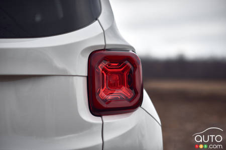 Feu du Jeep Renegade