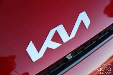 Logo Kia sur le Kia EV6 GT