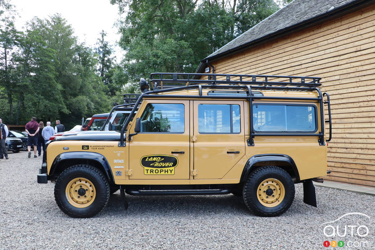 Safari Land Rover Platform