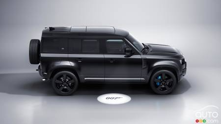 Land Rover Defender James Bond Edition, profil
