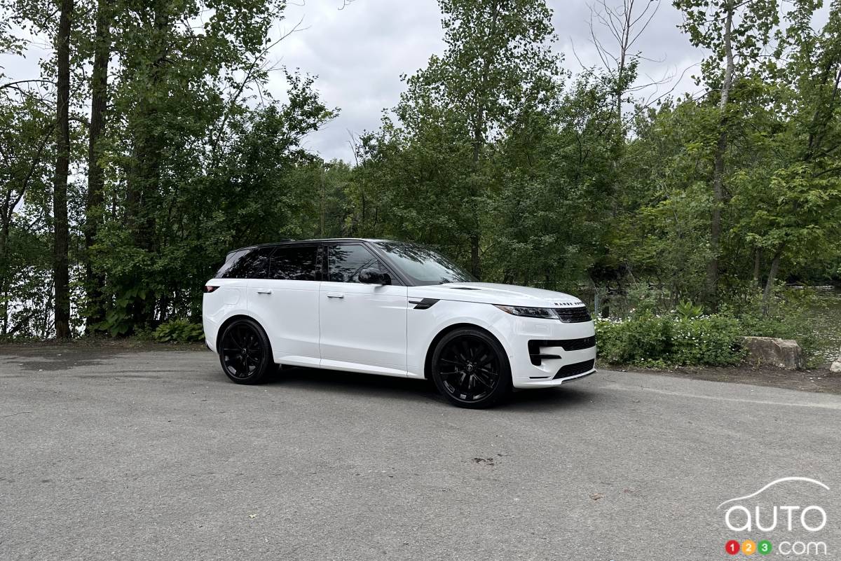 Land Rover Range Rover Sport P400 2024, de profil