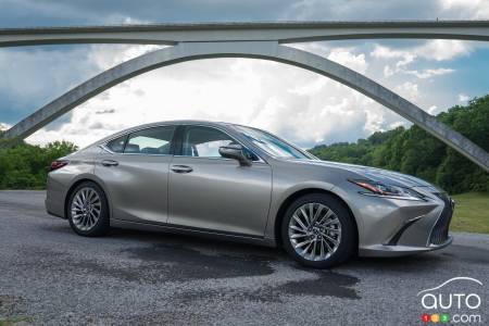 Lexus ES