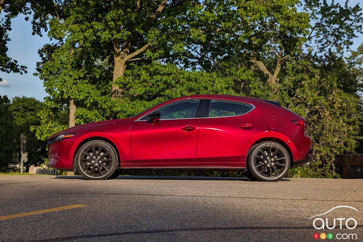 La Mazda3 Sport 2024, en 'Soul Red Crystal Metallic'