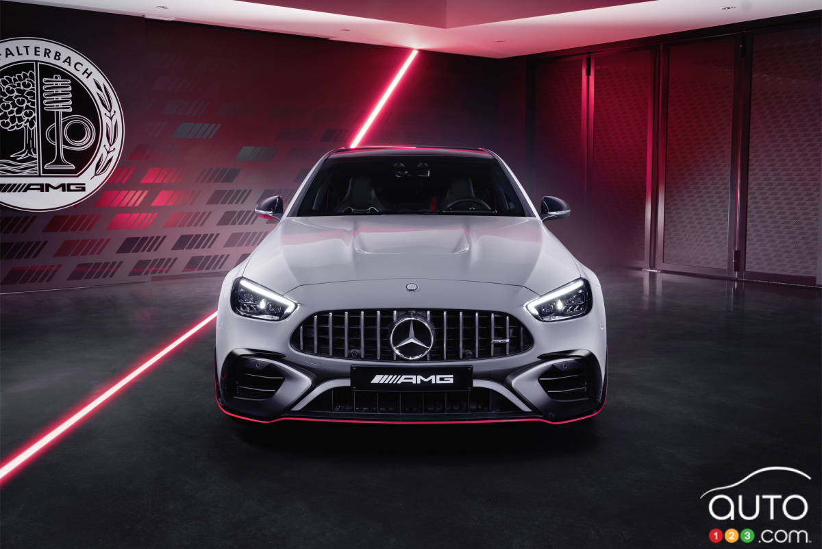 Mercedes-AMG C 63 S E F1 Edition 2024, avant