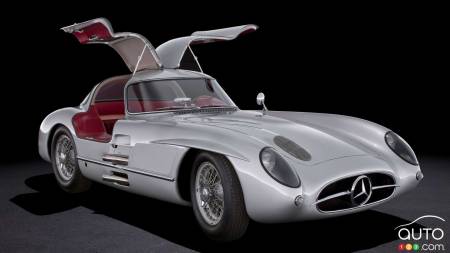 The Mercedes-Benz 300 SLR Uhlenhaut coupé, doors open