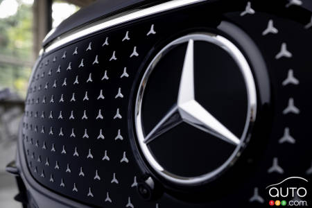 The Mercedes-Benz logo