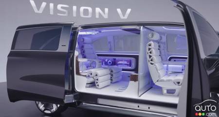 La Mercedes-Ben Vision V, portes ouvertes