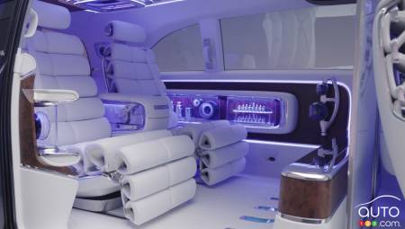 L'habitacle de la Mercedes-Benz Vision V, sièges