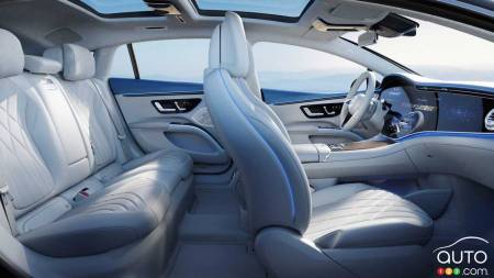 Mercedes-Benz EQS, seating
