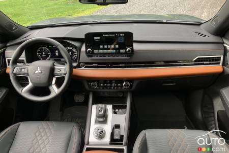 The Mitsubishi Outlander PHEV, interior