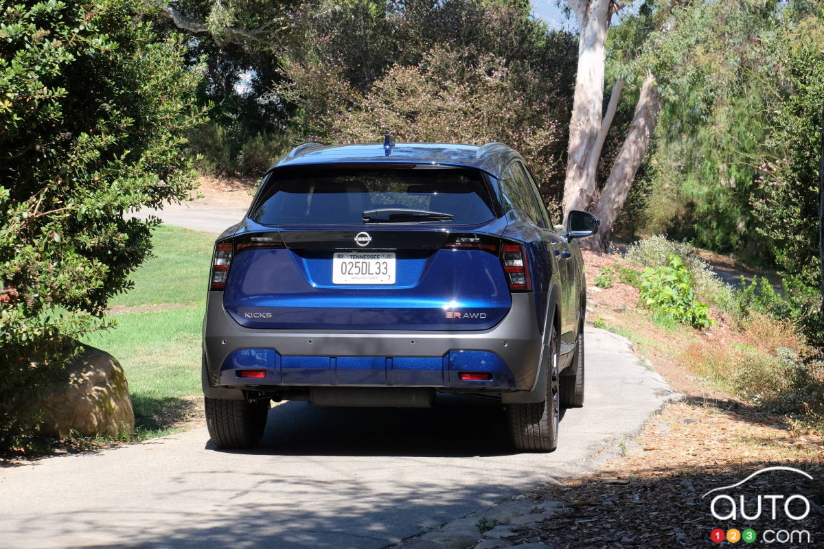 Le Nissan Kicks 2025, en bleu