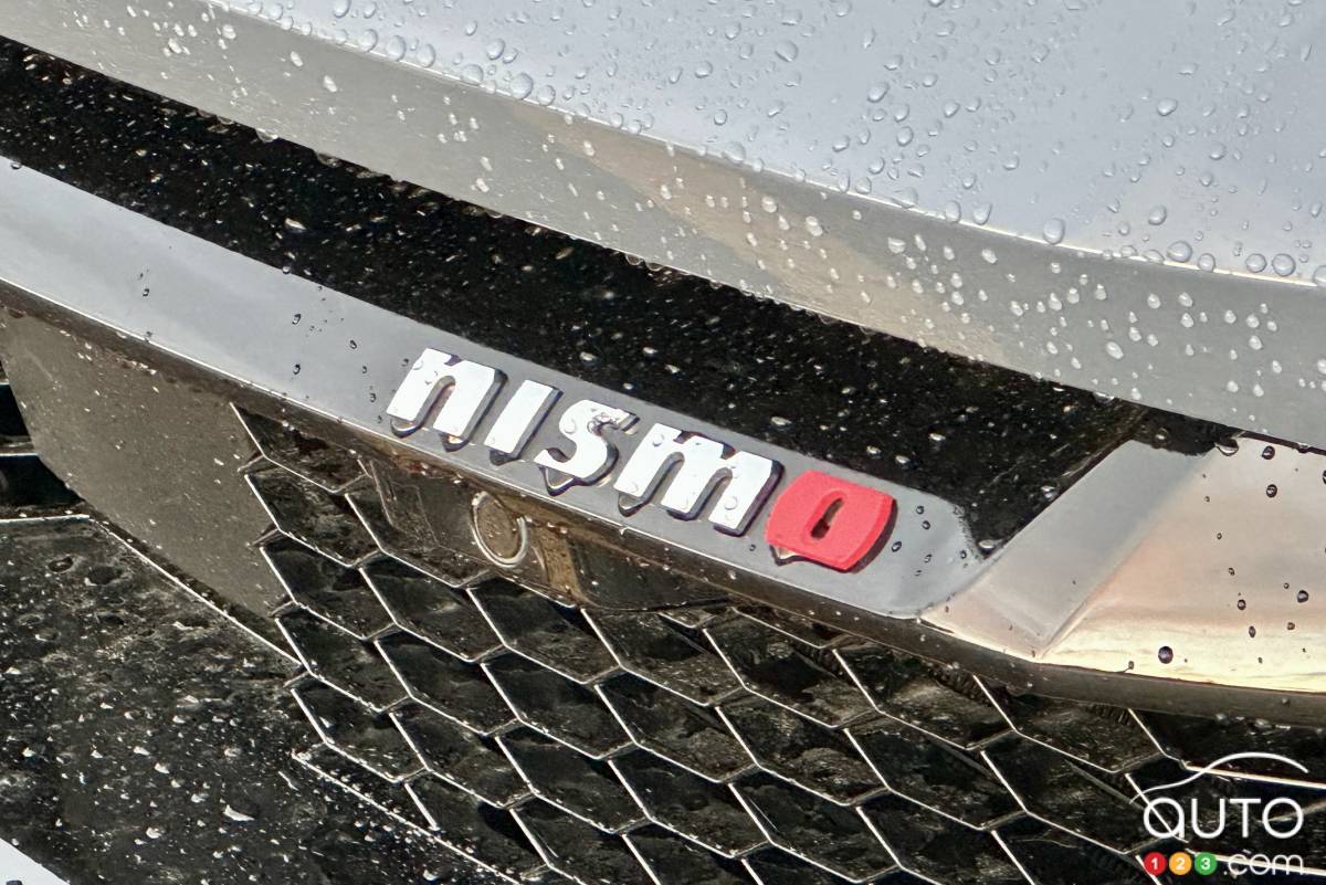 Nissan Z NISMO 2024, écusson NISMO