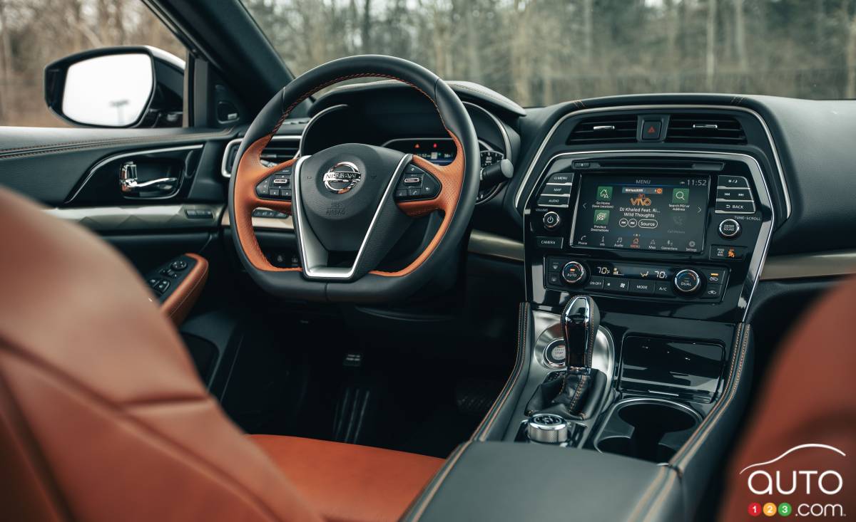 Nissan Maxima, tableau de bord