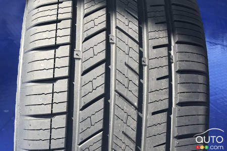 The Performance Edge features a highly developed tread pattern.