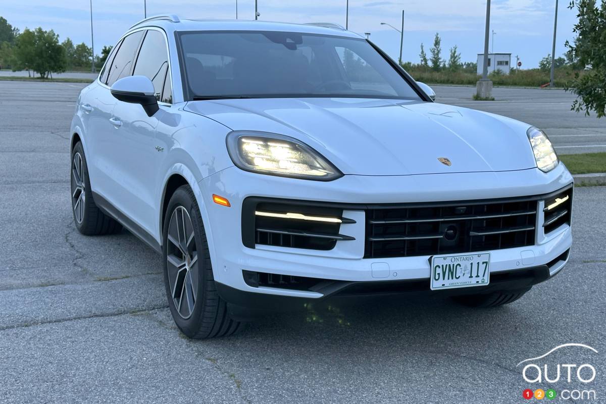 Porsche Cayenne S E-Hybrid 2024, trois quarts avant