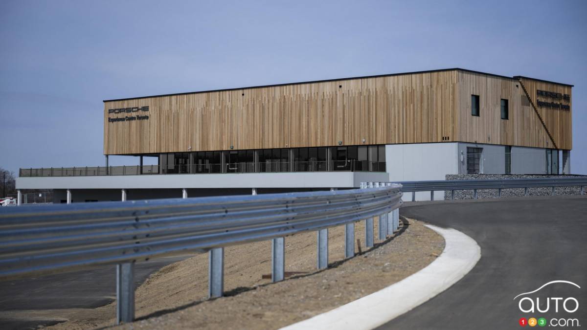 Le nouveau Porsche Experience Centre Toronto