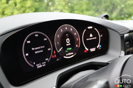 2025 Porsche Panamera E-Hybrid, driver data screen