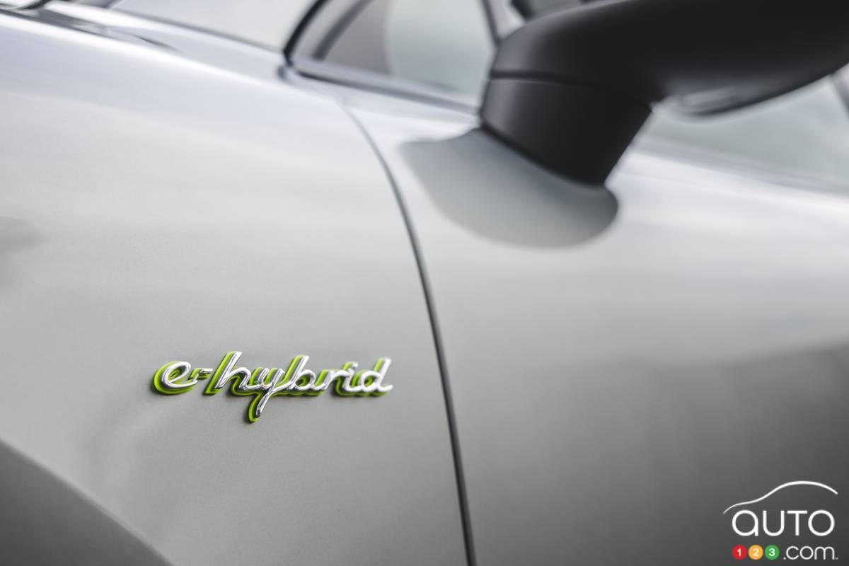 Porsche Cayenne E-Hybrid, écusson hybride